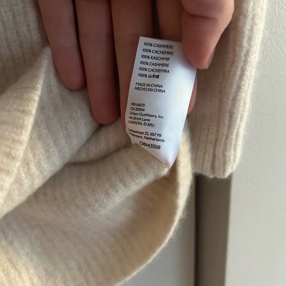 Maeve by Anthropologie 100% Cashmere Cream Colored Cropped Cardigan - Picture 5 of 10